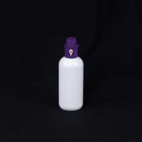 Botella opaca con filtro violeta. Humo y vapor Efectos de pintura luminosa